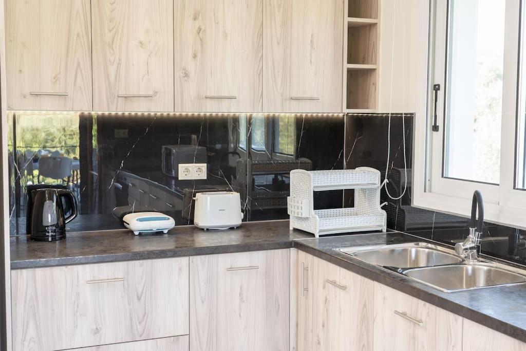 Afroditi Holiday Home- Green View Apartment 스보로나타 외부 사진